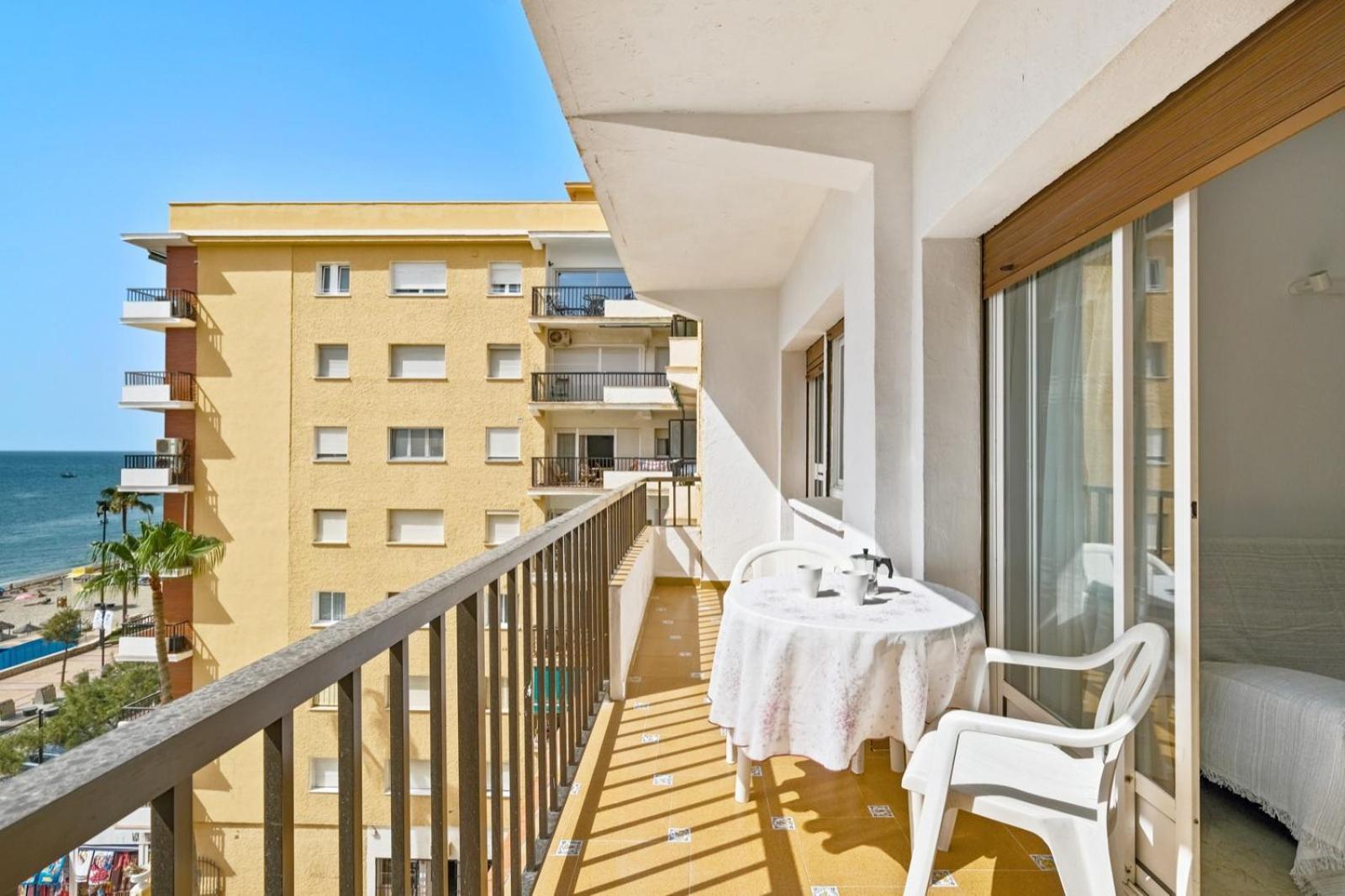Apartamento Con Piscina En La Primera Linea De Playa De Fuengirola Eksteriør billede