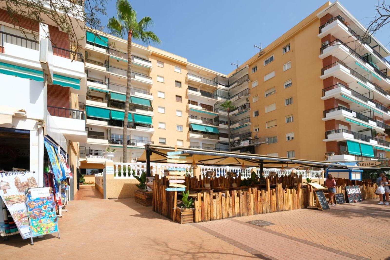 Apartamento Con Piscina En La Primera Linea De Playa De Fuengirola Eksteriør billede