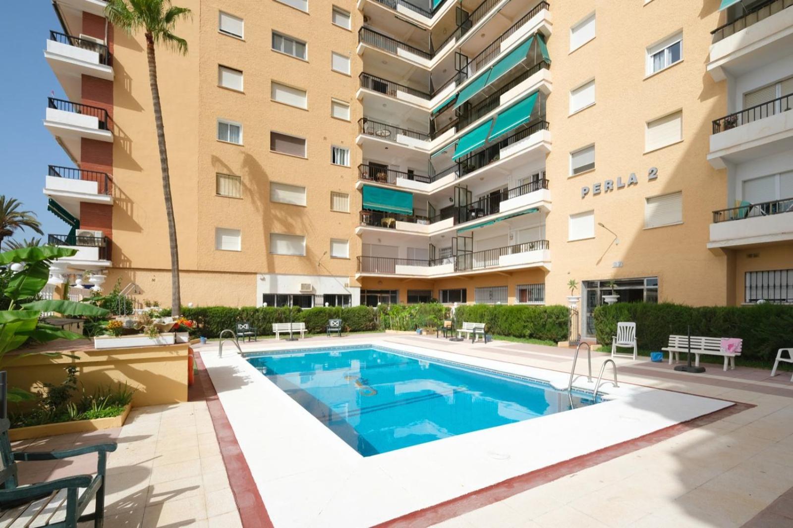 Apartamento Con Piscina En La Primera Linea De Playa De Fuengirola Eksteriør billede